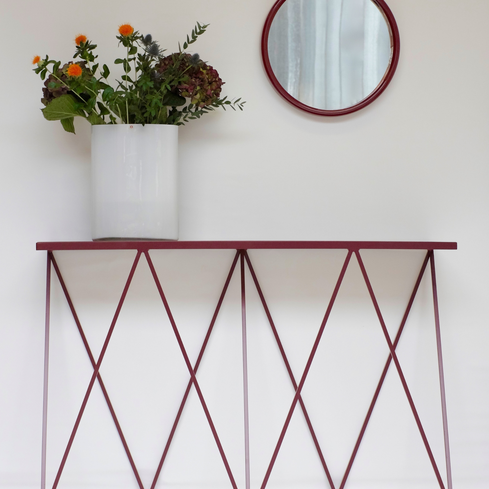 Giraffe Console Table - Birch plywood top